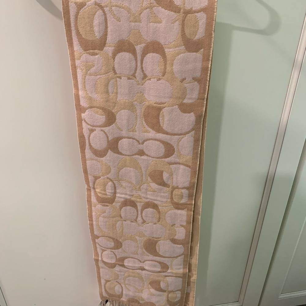 Coach Scarf - Picture 2 of 3